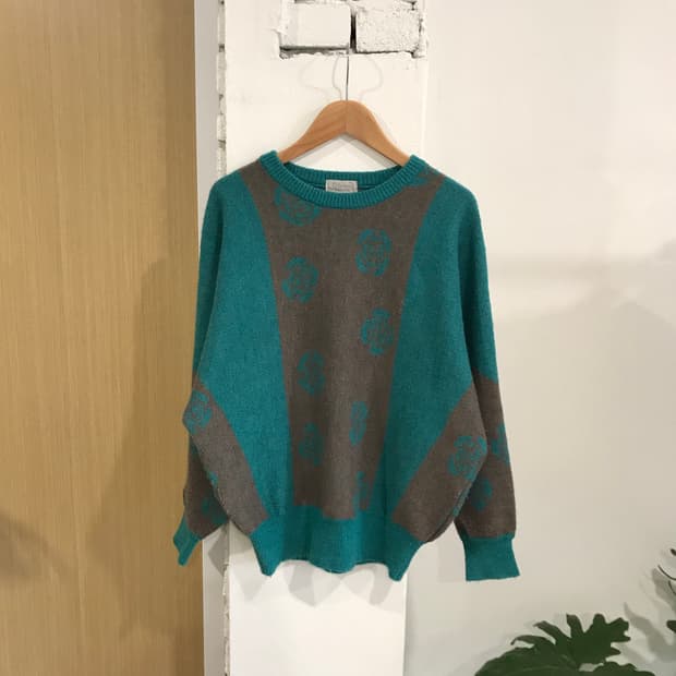 Vintage green knit