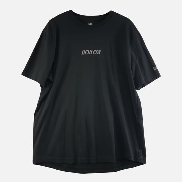 뉴에라 블랙 남자 반팔티 110 N4377