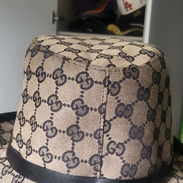 구찌 모노그램 GG