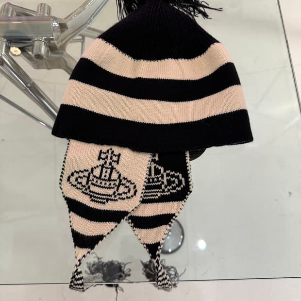 비비안웨스트우드 이어랩스 