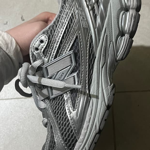 (220) 뉴발란스1906R 하버 그레이  실버메탈릭