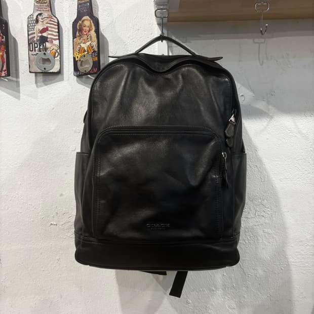 코치 가죽 백팩 