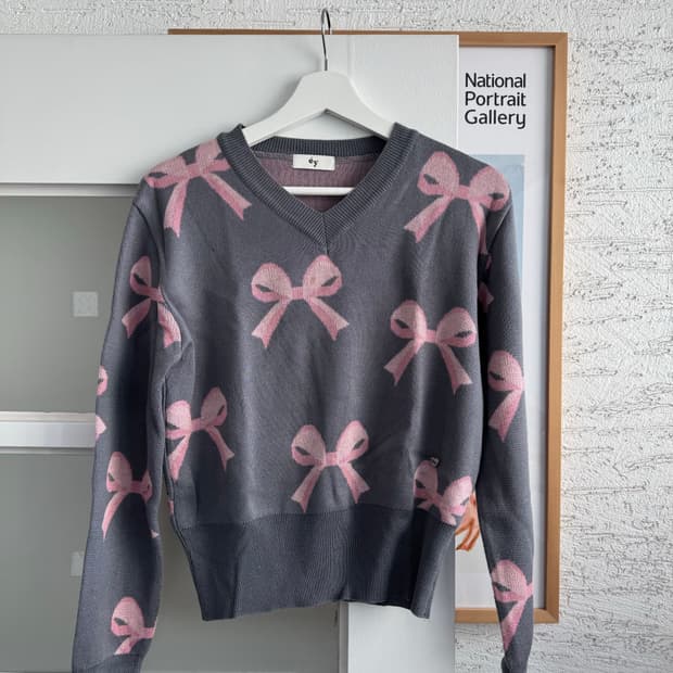 [éy] 아이아이 리본 패턴 니트 FREE