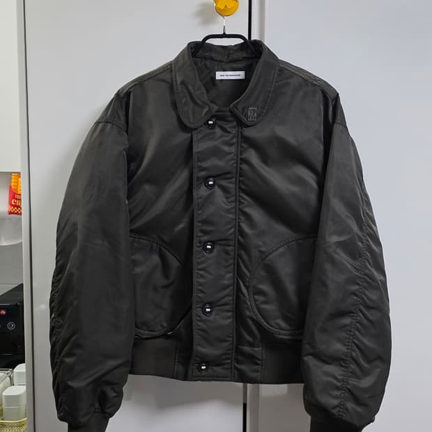 밈더워드로브 나일론 데크 봄버 자켓 카키