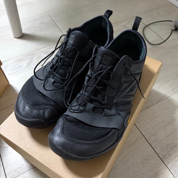 뉴발란스x이세이미야케 275