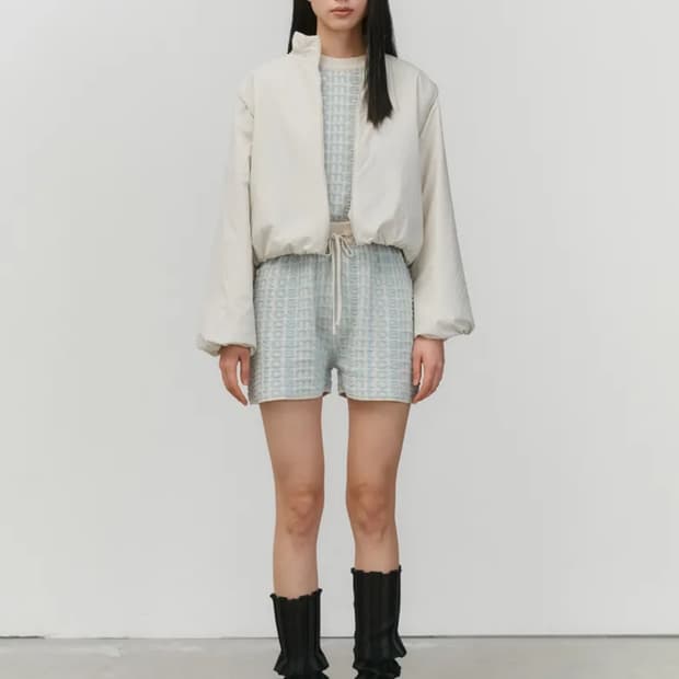 아모멘토 DETACHABLE SLEEVE JUMPER 점퍼/자켓