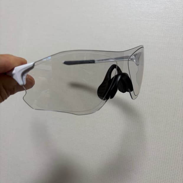 오클리 EV제로 패스 변색렌즈 OO9313-0638
