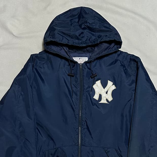 M 마제스틱 뉴욕 양키스 글로시 나일론 후드 자켓