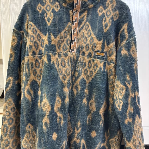 캐피탈 자바 카스리 패턴 풀오버 네이비 4사이즈