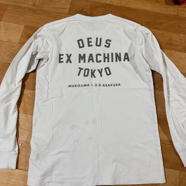 데우스 엑스 마키나 롱슬리브 도쿄 M 화이트