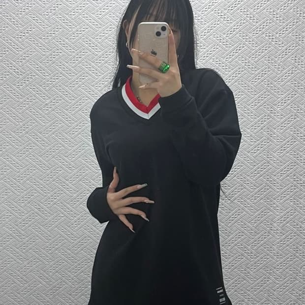 리복 클래식 레트로 배색 브이넥 롱 맨투맨 L C08345