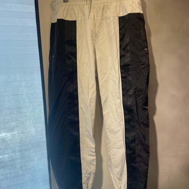 아디다스 츄리닝바지 xl 32사이즈 