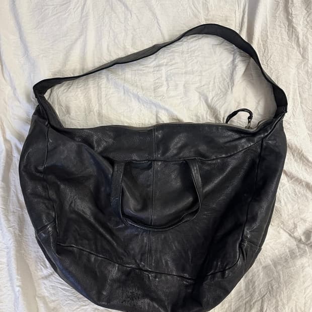 크리스챤 퓨 레더백