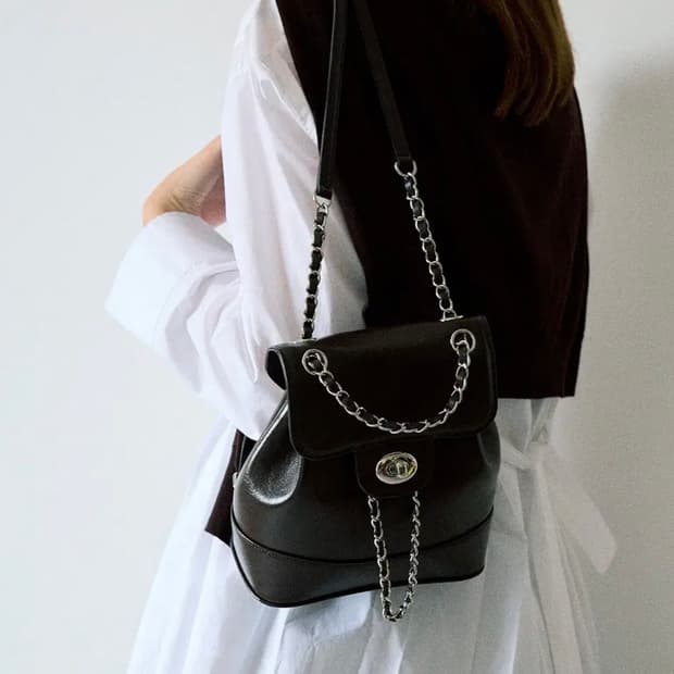 (새상품)레이드백 어커브백