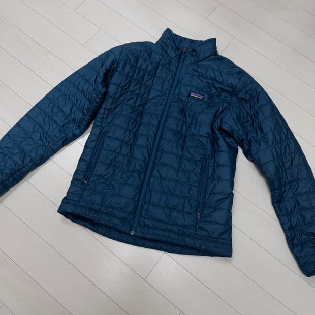 파타고니아 나노퍼프 M 사이즈  상태 9.7/10  사진찍고 절대 안입습
