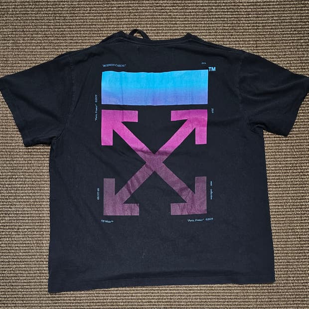 OFF WHITE 백프린팅 반팔