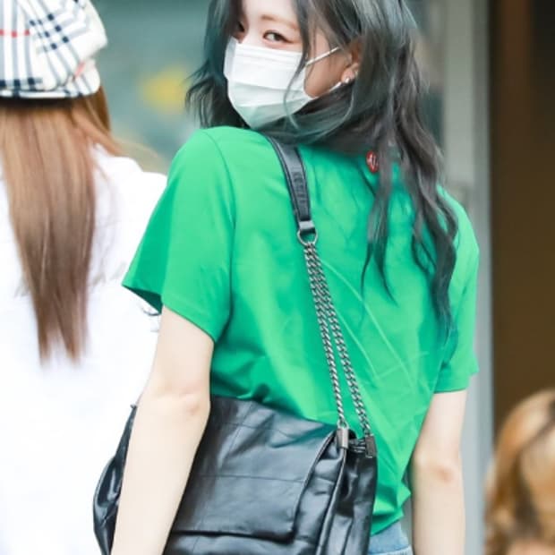 자라 잇지 유나백 락 플랩 숄더백 (블랙)