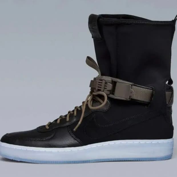 [US 10.5/ 285]  나이키 아크로님 에어포스 1 다운타운