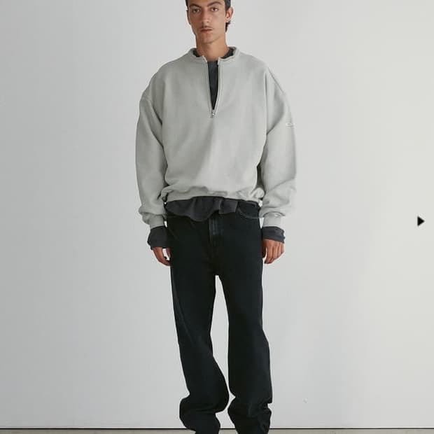 Recto 엣지카라 하프집업 스웨트셔츠