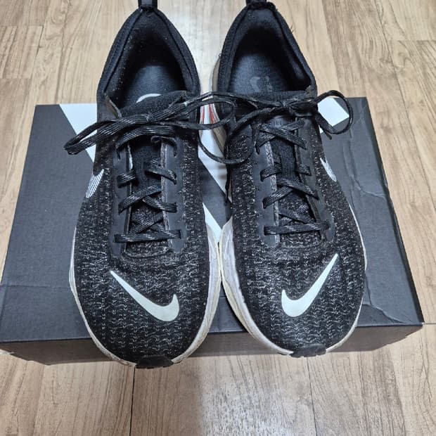 정품 나이키 런닝화 줌x 인빈서블 280 블랙