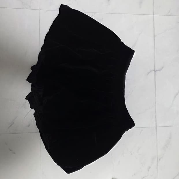 로엠 벨벳 벌룬 숏츠 스커트