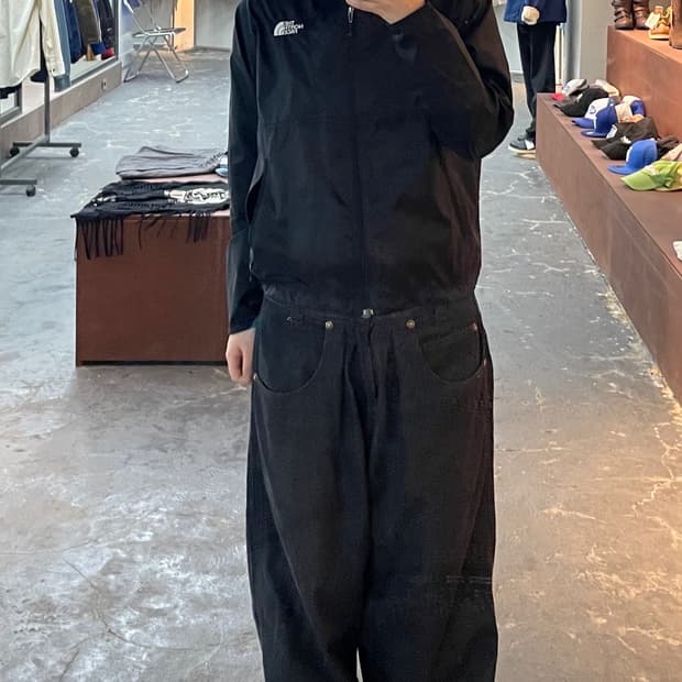 노스페이스 블랙 후드 바람막이 H1207