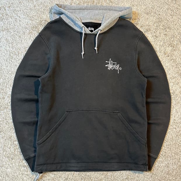 스투시 STUSSY 빅로고 투톤 배색 후드티 차콜