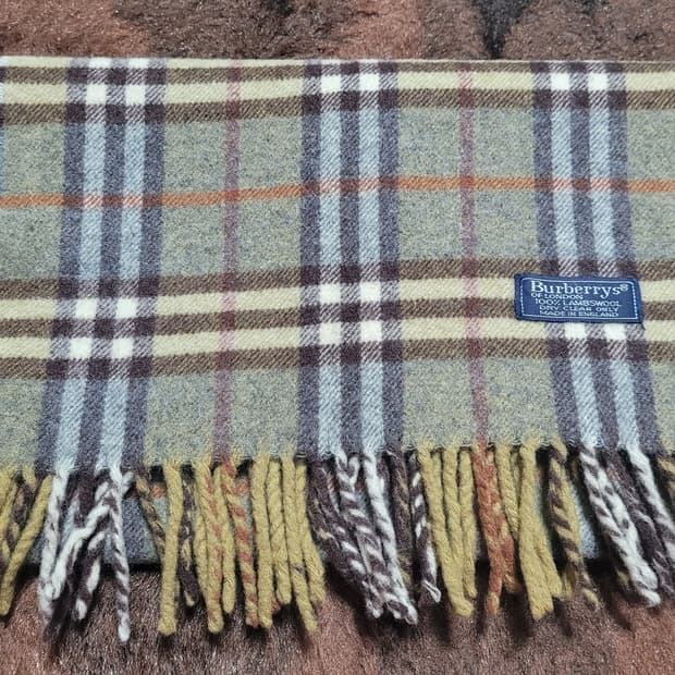 버버리 머플러(150*28)