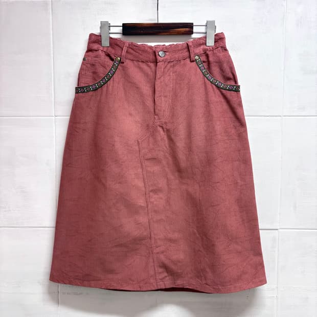 MUDDY 인디핑크 에스닉 코듀로이 미디 스커트  (JPN