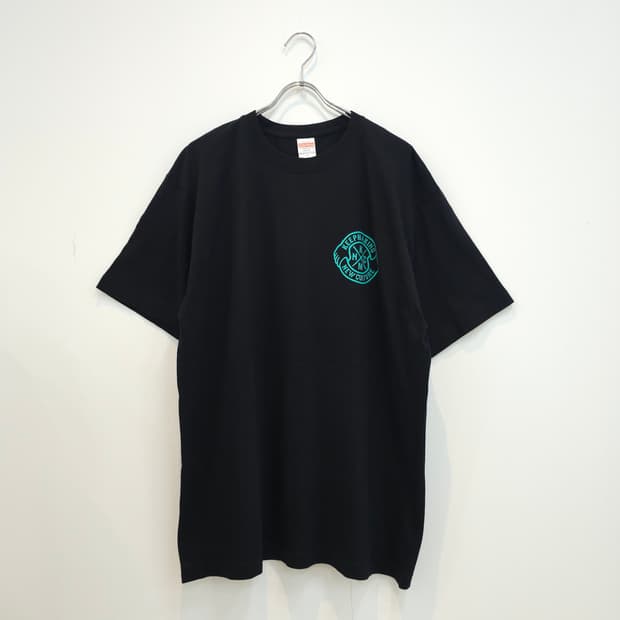 JPN 블랙 뒤 프린팅 티셔츠