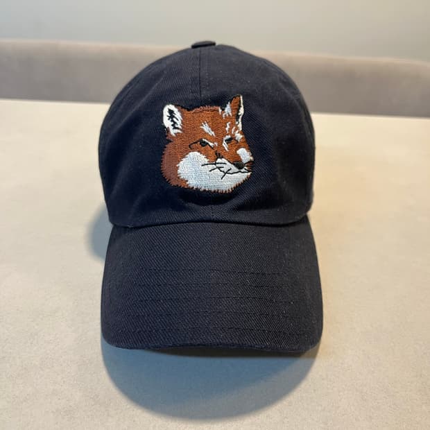 메종키츠네 폭스 헤드 볼캡 / 네이비