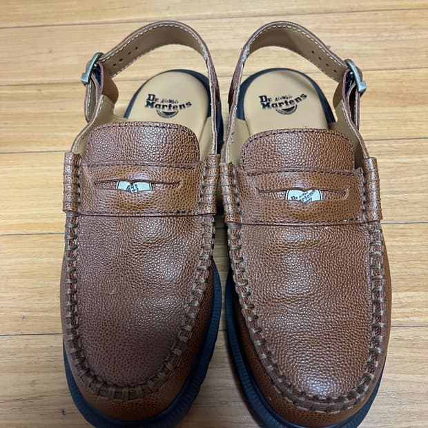 닥터마틴 펜톤 슬링백 240 브라운