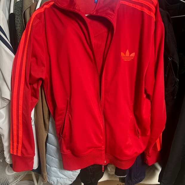 아디다스 빨간색 져지