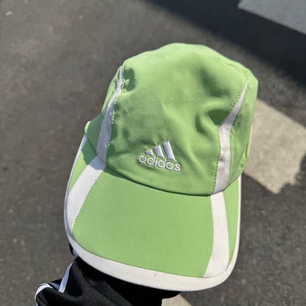 아디다스 올드스쿨 그린 캡