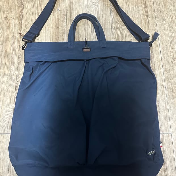 라코스테 헬멧백