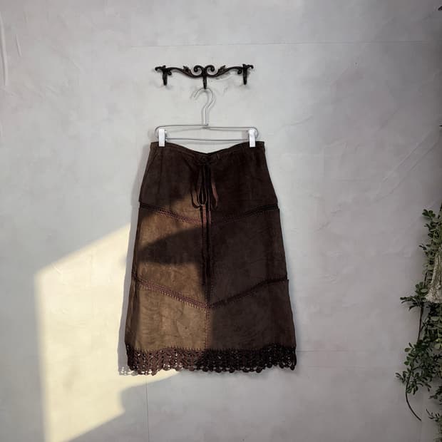Dark brown pig skin suede patch skirt