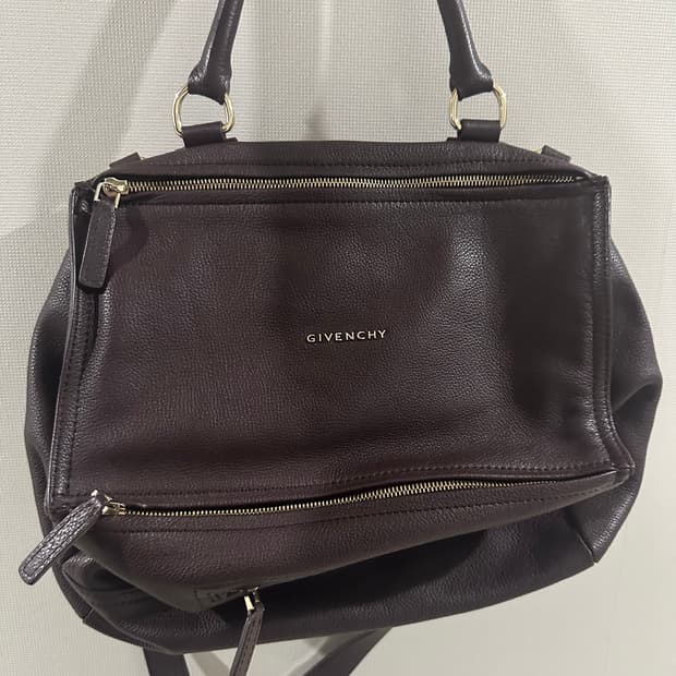 지방시 판도라백 미디움 카프스킨