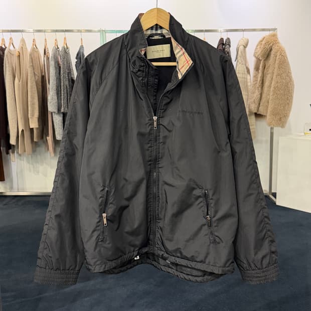 [105] 버버리 신형 폴리 바람막이 