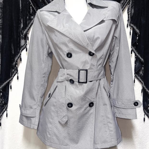 잔스트라이프 그레이 트렌치 코트 자켓 오네갸루 로맨틱 로걀 펑크 핀터