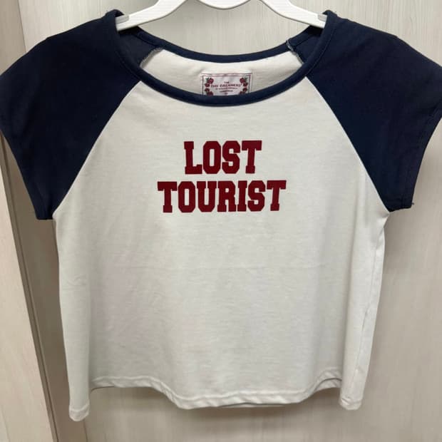 스컬프터 lost tourist 반팔티