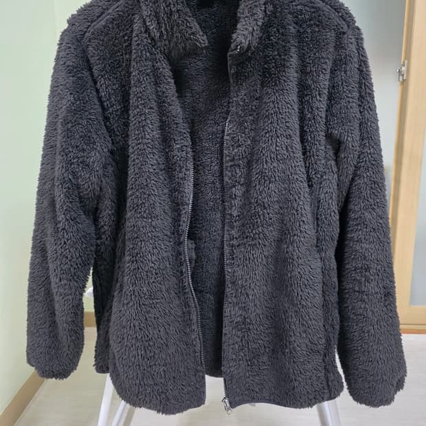 콜핑후리스블랙.    105