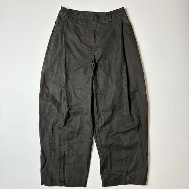 아모멘토 코튼 나일론 패티그 핀턱 팬츠 PN8667