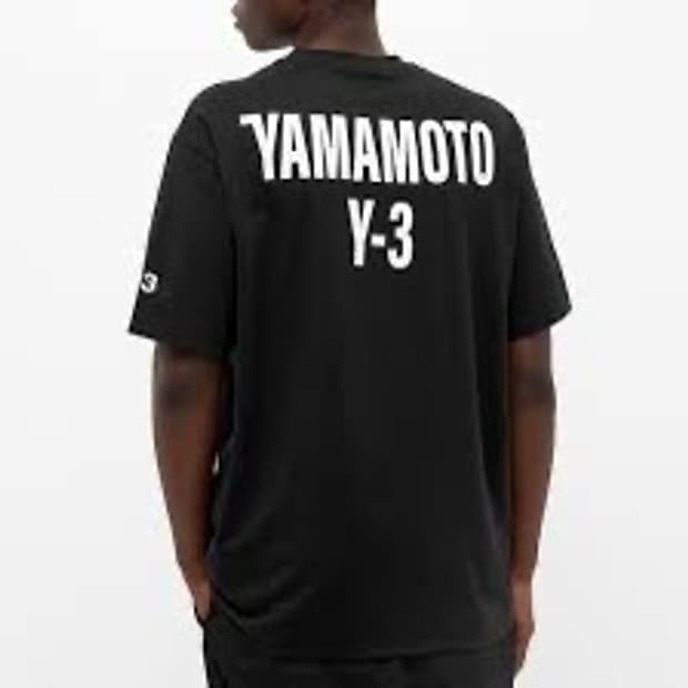 Y-3 요지야마모토 숏슬리브 백로고 반팔 블랙