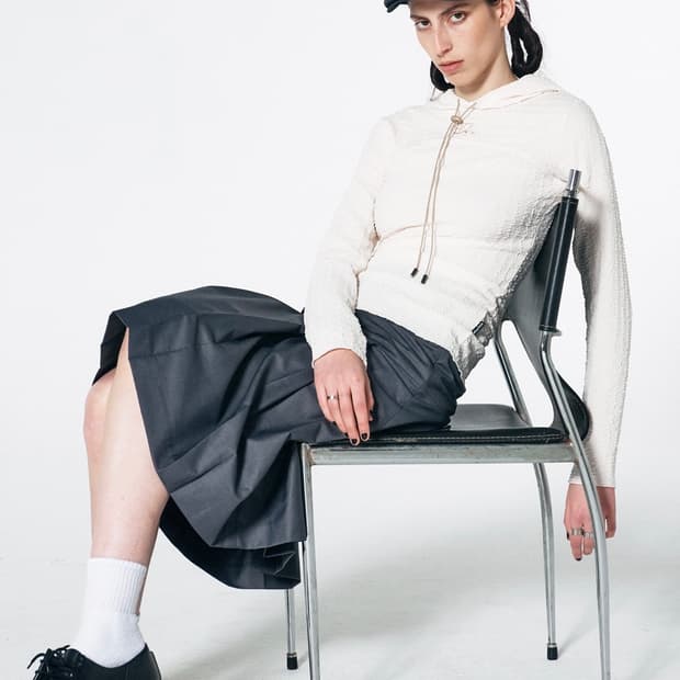 Sculptor E-string Crinkle Hoodie Ivory