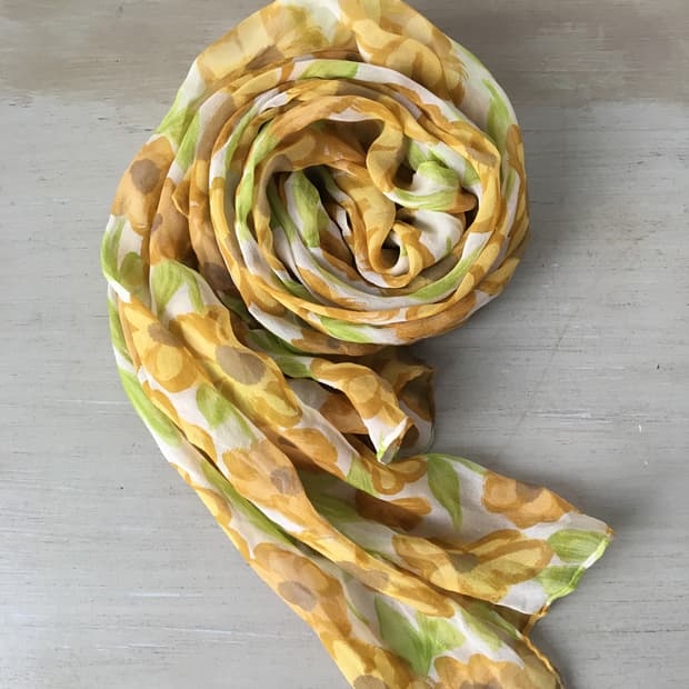  flower pattern scarf