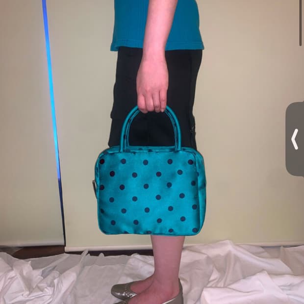 피치바스켓마켓 폴카 도트백 그린