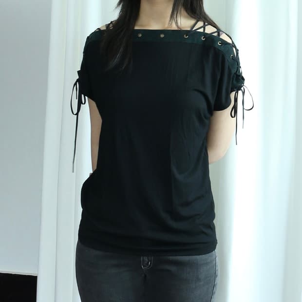 폴로 랄프로렌 레이스업 슬리브리스 탑