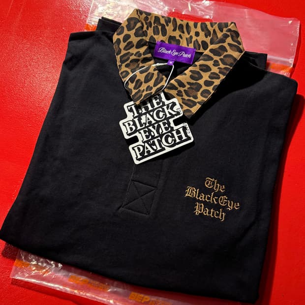 (새상품) BLACKEYEPATCH 블랙아이패치 호피 포인트 카라티