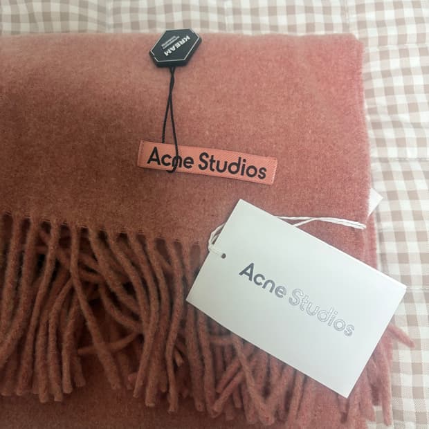 [새상품] 아크네 스튜디오 머플러 로즈 멜란지 수지 머플러