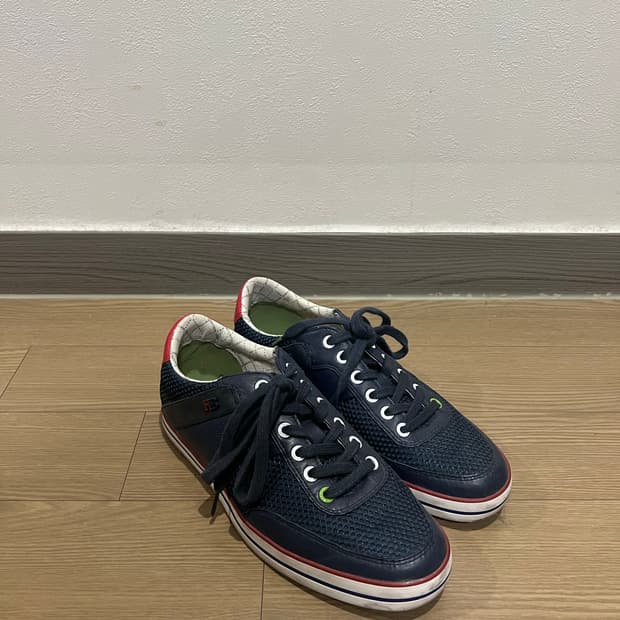 휴고보스 운동화